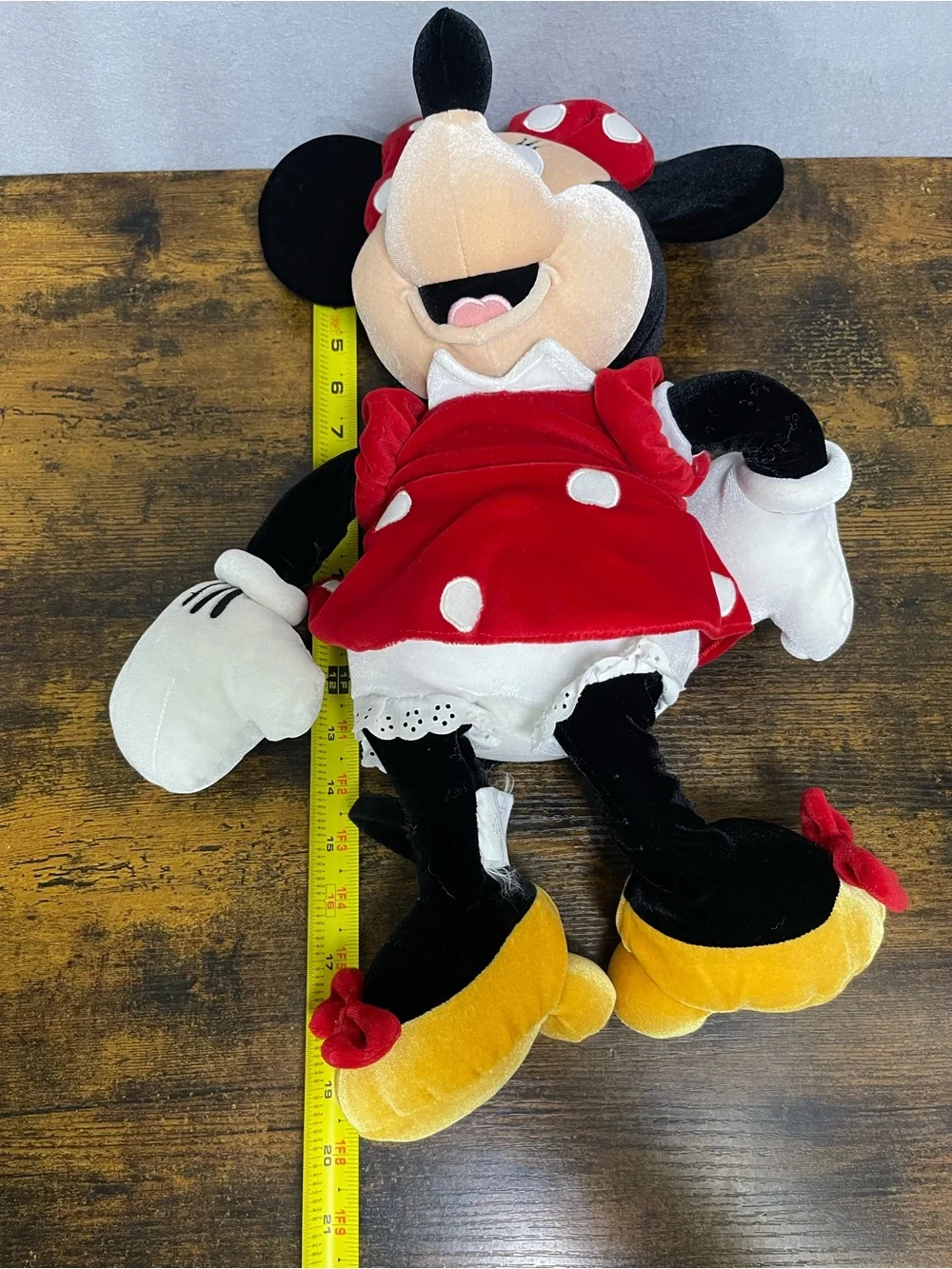 Disney Mickey & Minnie Mouse Plush Stuffed Animals Lot of 2 Medium 2019 CH32803